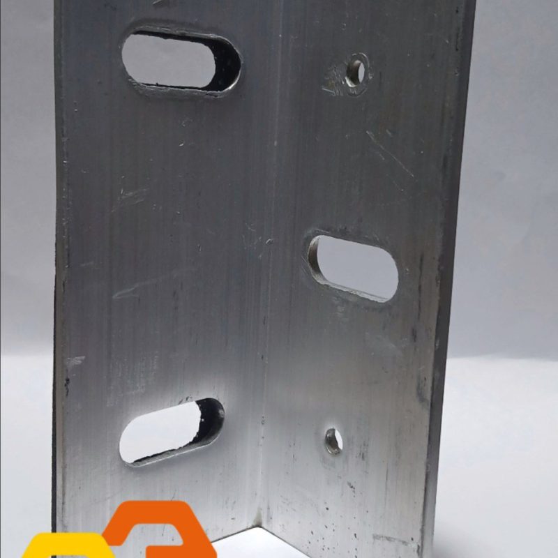 براکت 60 در 60 با ضخامت 4 میل به طول 15 سانت